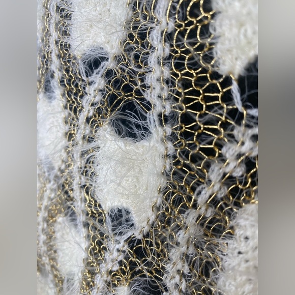 Tasha Nordstrom Cream and Brown Geometric Shrug - Picture 5 of 7